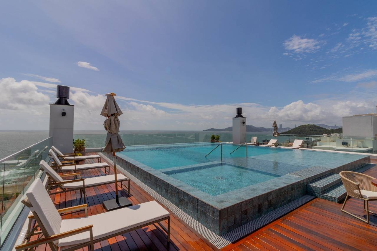 Foto do imóvel Apartamento mobiliado no Le Blanc Praia Brava com 4 suítes e vista para o mar