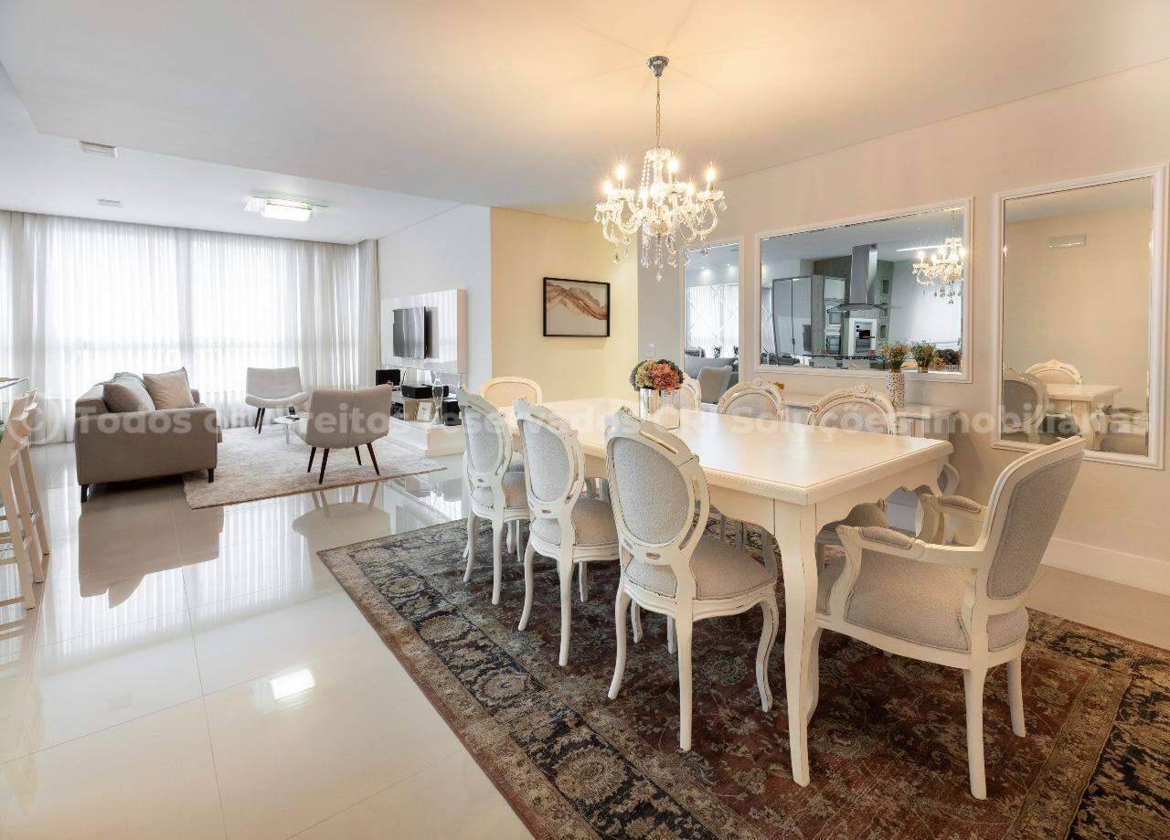 Apartamento com 3 suítes no Sistina Tower no Centro de Balneário Camboriú