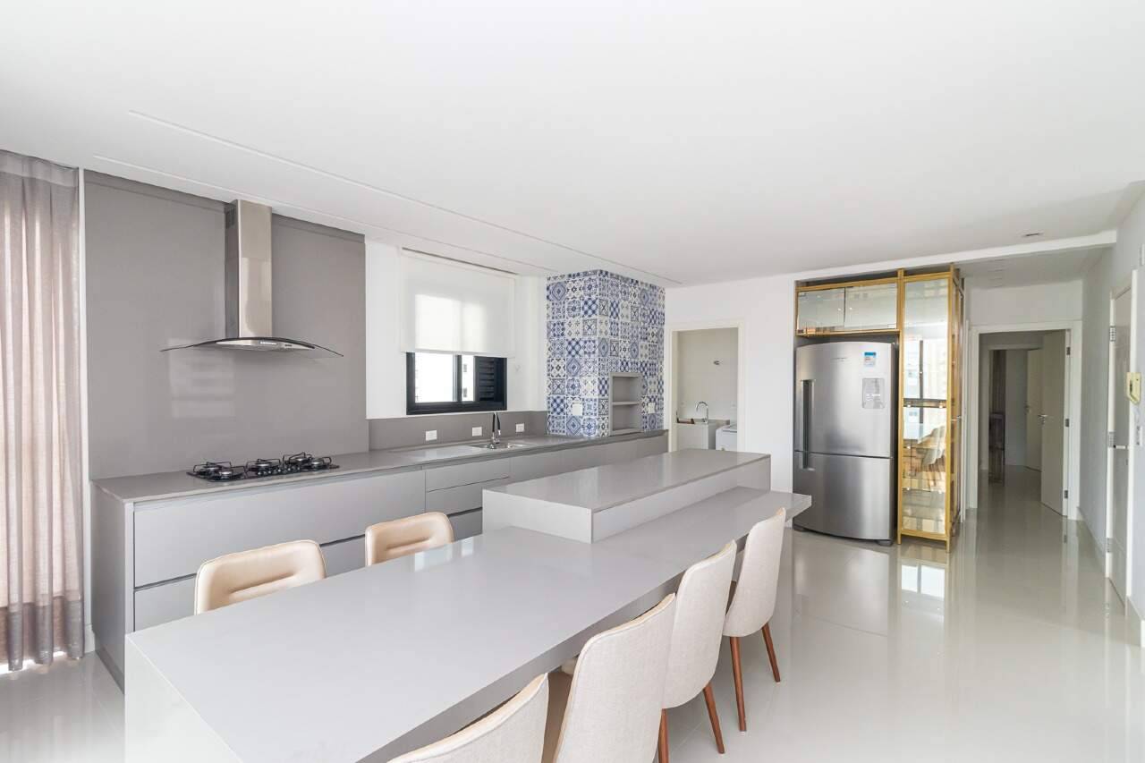 Foto do imóvel Apartamento 3 suítes mobiliado no Boulevard Brasil Balneário Camboriú