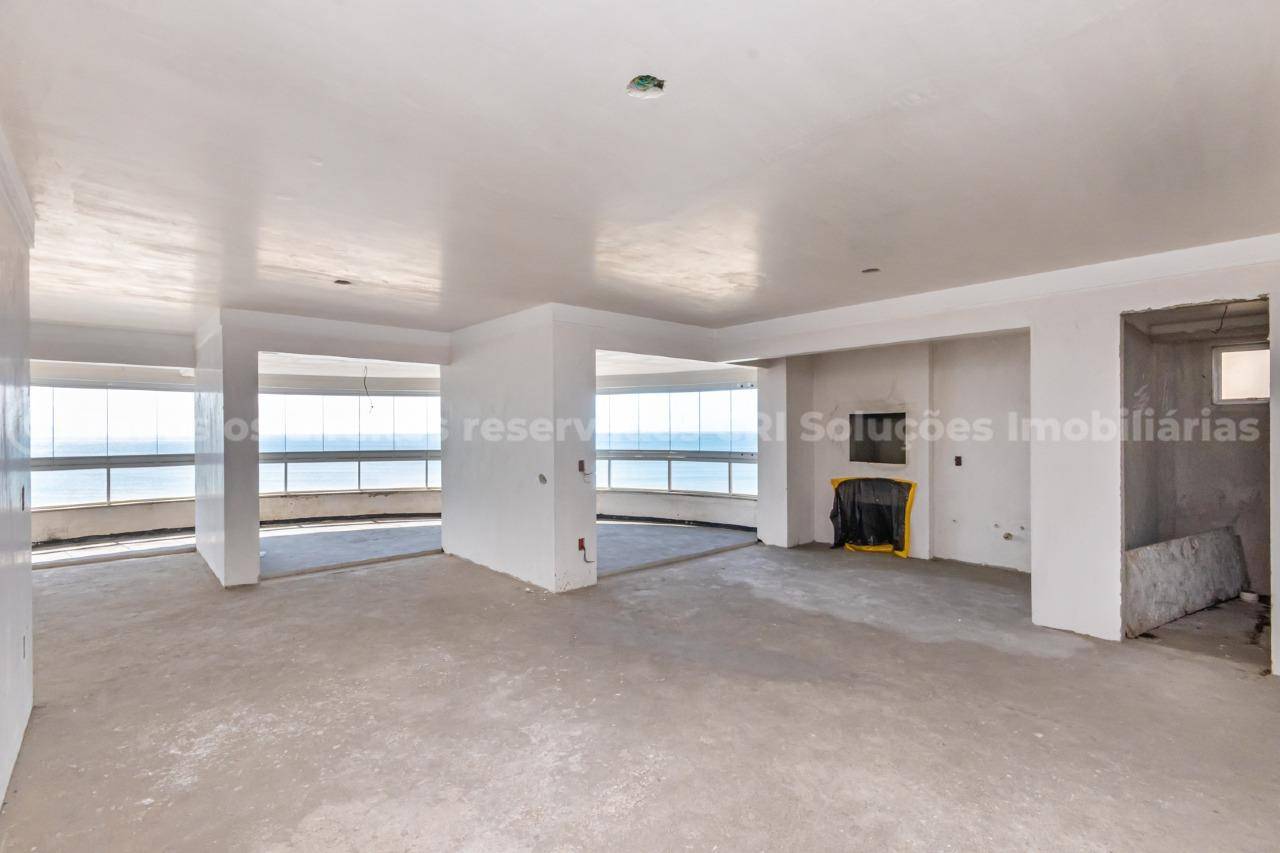 Foto do imóvel Apartamento com 04 Dormitórios Vista Mar á venda no Edifício Princess em Balneário Camboriú
