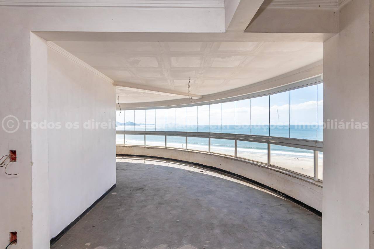Foto do imóvel Apartamento com 04 Dormitórios Vista Mar á venda no Edifício Princess em Balneário Camboriú