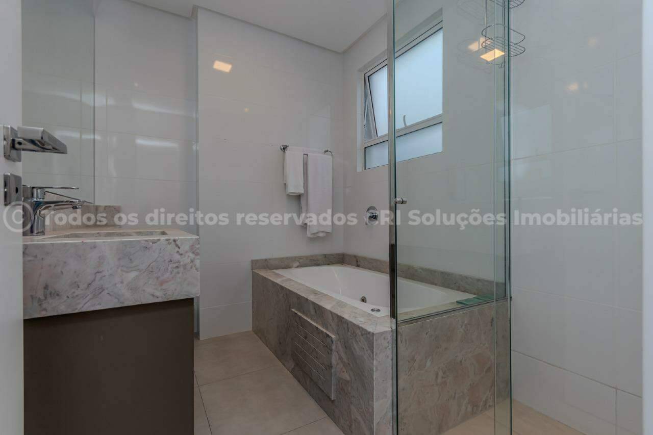 Foto do imóvel Apartamento com 3 suítes no Montpellier Residence em Balneário Camboriú no Bairro Pioneiros