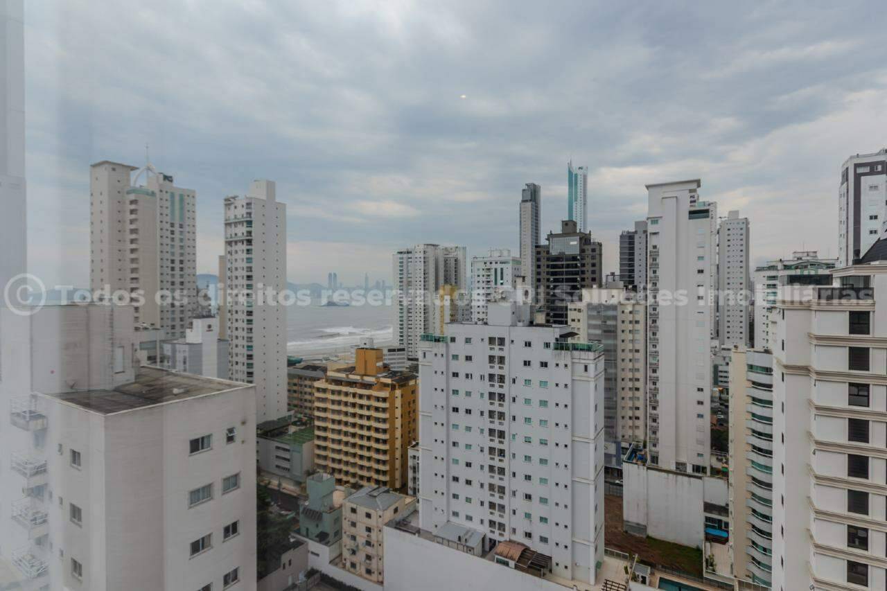 Foto do imóvel Apartamento com 3 suítes no Montpellier Residence em Balneário Camboriú no Bairro Pioneiros