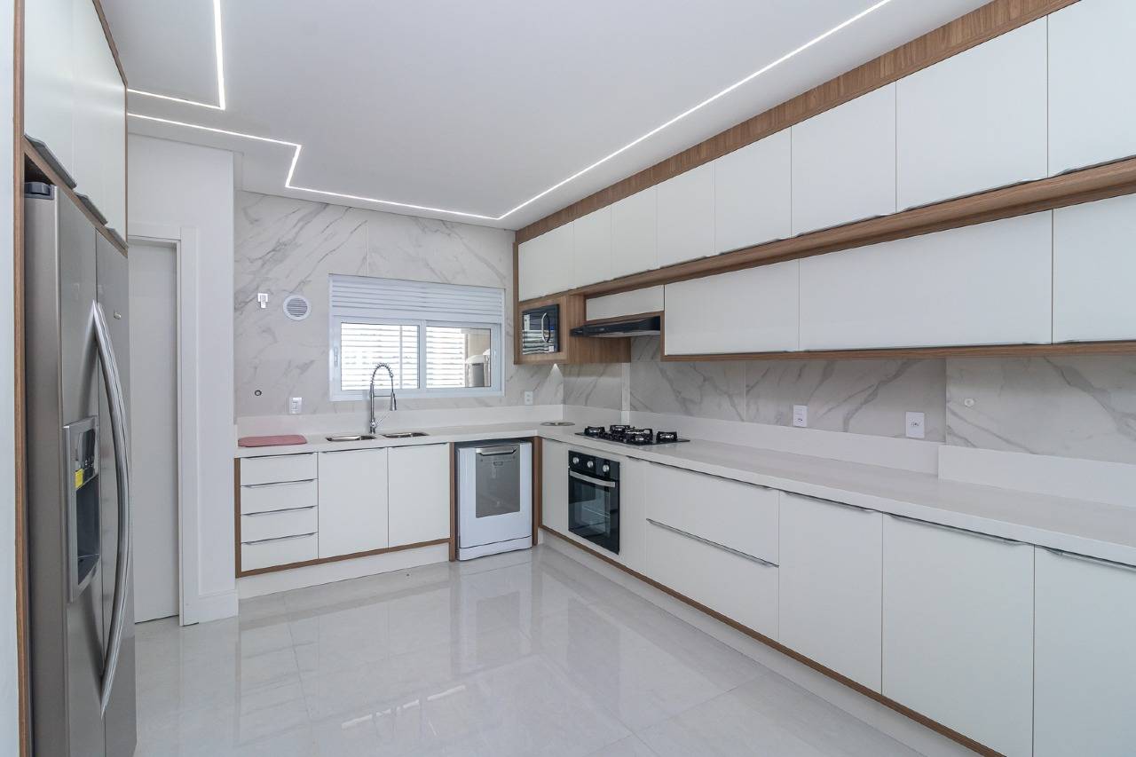 Foto do imóvel Apartamento Mobiliado com 04 suítes no Italian em Balneário Camboriú.