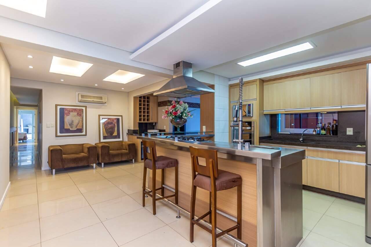 Foto do imóvel Apartamento de Frente para o Mar no Number One em Balneário Camboriú
