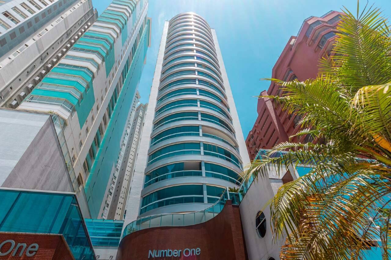 Foto do imóvel Apartamento de Frente para o Mar no Number One em Balneário Camboriú