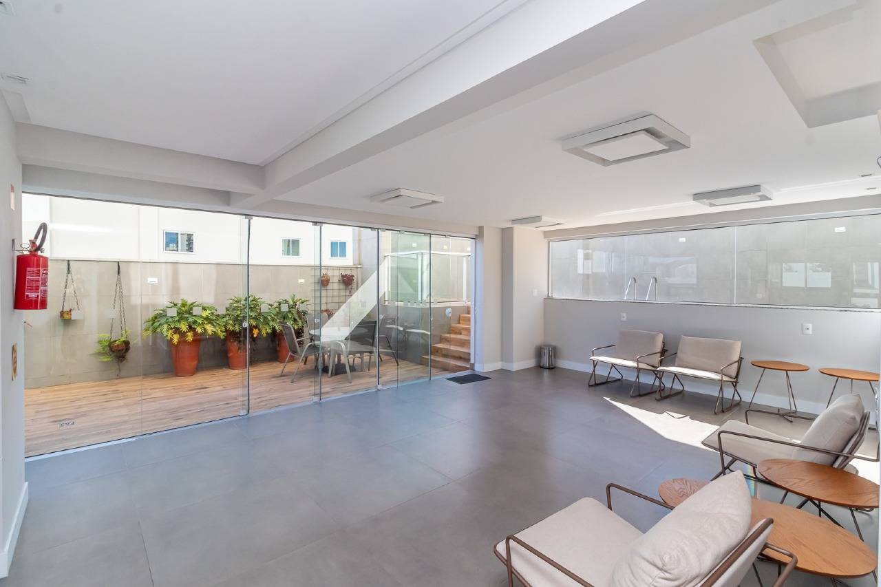 Foto do imóvel Apartamento no Centro de Balneário Camboriú com Home Office + 02 Suítes á venda no Edifício Sol da Manhã
