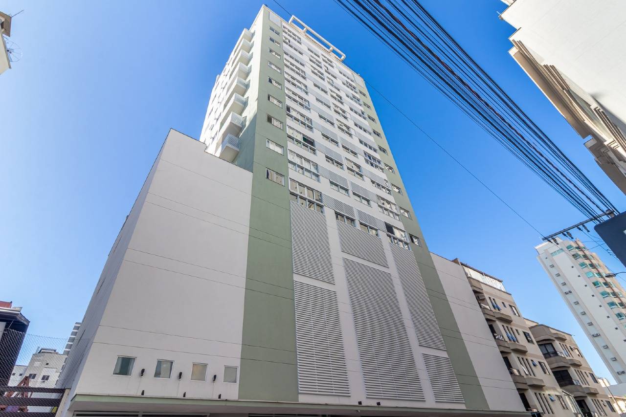 Foto do imóvel Apartamento no Centro de Balneário Camboriú com Home Office + 02 Suítes á venda no Edifício Sol da Manhã