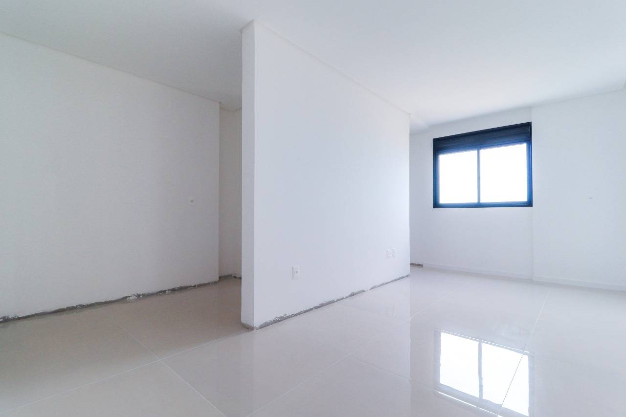 Foto do imóvel Apartamento de alto padrão na Praia Brava em Itajaí – 4 suítes e 3 vagas de garagem