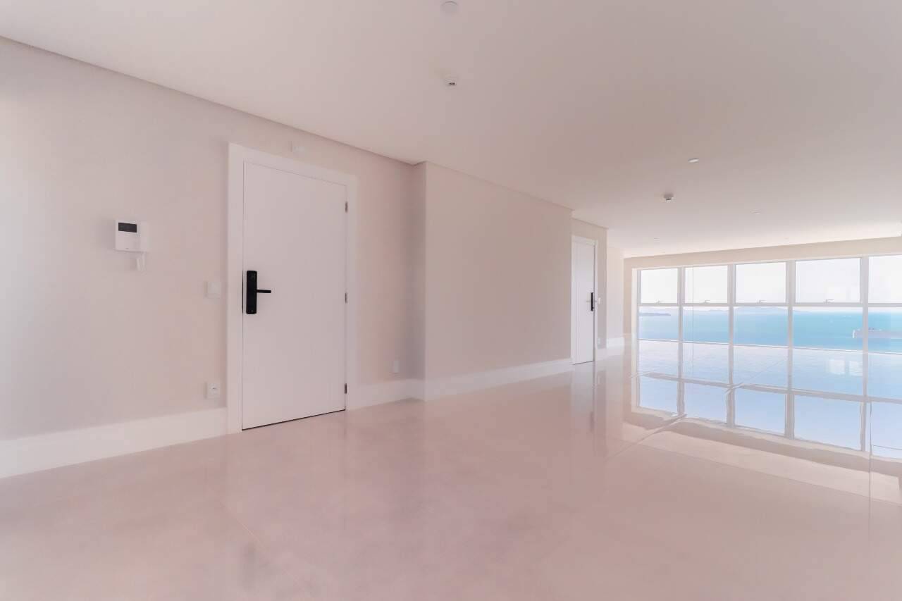 Foto do imóvel Apartamento Frente Mar com 04 suítes no One Tower em Balneário Camboriú
