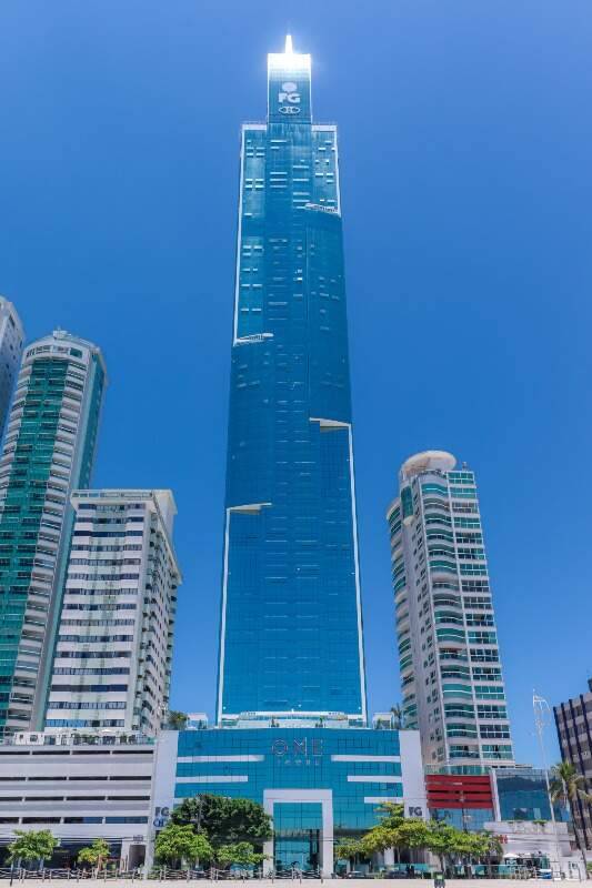 Foto do imóvel Apartamento Frente Mar com 04 suítes no One Tower em Balneário Camboriú