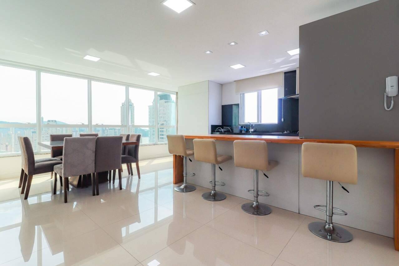 Foto do imóvel Apartamento com 03 suítes no Lumiére Residence no Centro de Balneário Camboriú