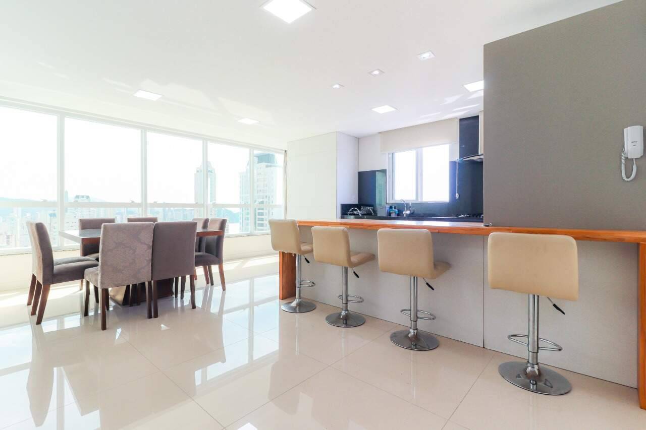 Foto do imóvel Apartamento com 03 suítes no Lumiére Residence no Centro de Balneário Camboriú