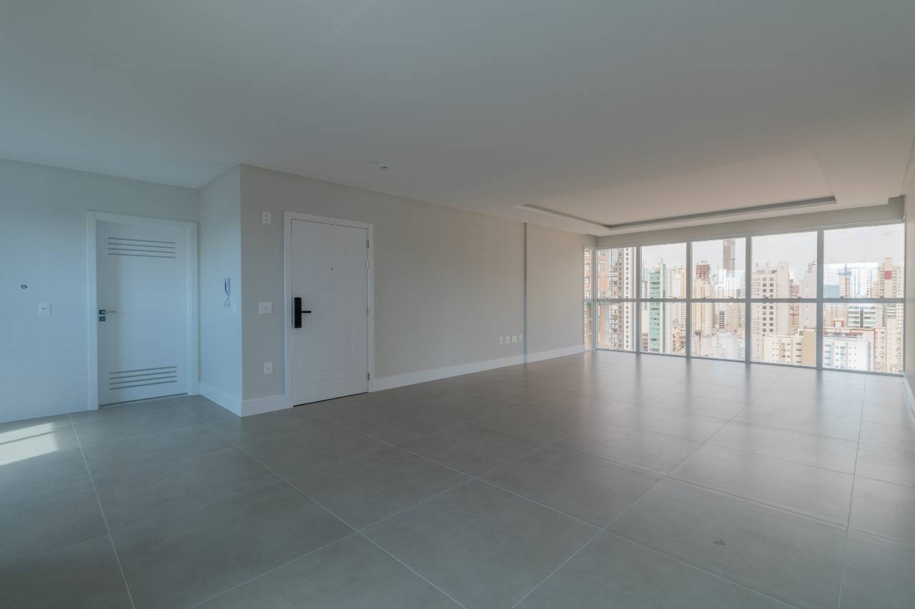 Foto do imóvel Apartamento no Edifício Exuberance Residence com 03 suítes á venda no Centro em Balneário Camboriú
