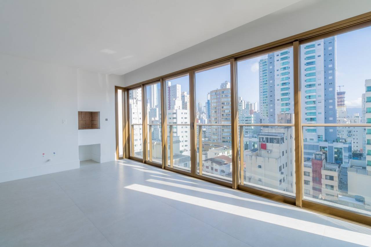 Apartamento de 04 Suítes no Edifício Admirá Arrka Concept no Centro em Balneário Camboriú.