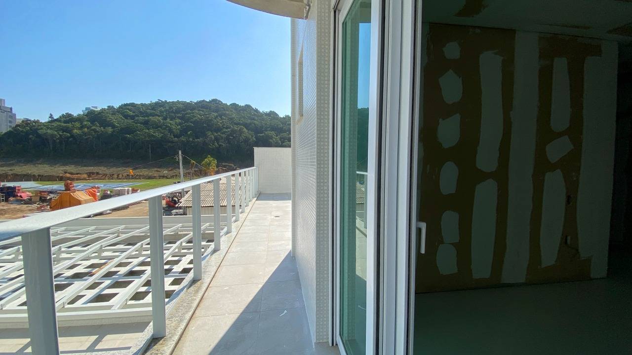 Foto do imóvel Apartamento na Reserva Figueira Brava Beach Itajaí com 3 suítes e 151m²