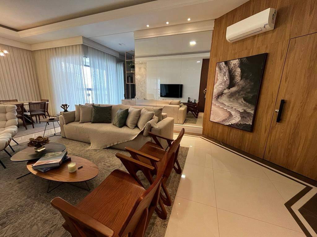 Foto do imóvel Apartamento Mobiliado no Magnifique Imperiale com 190m², 4 Suítes, Varanda e 3 Vagas em Meia Praia – Itapema