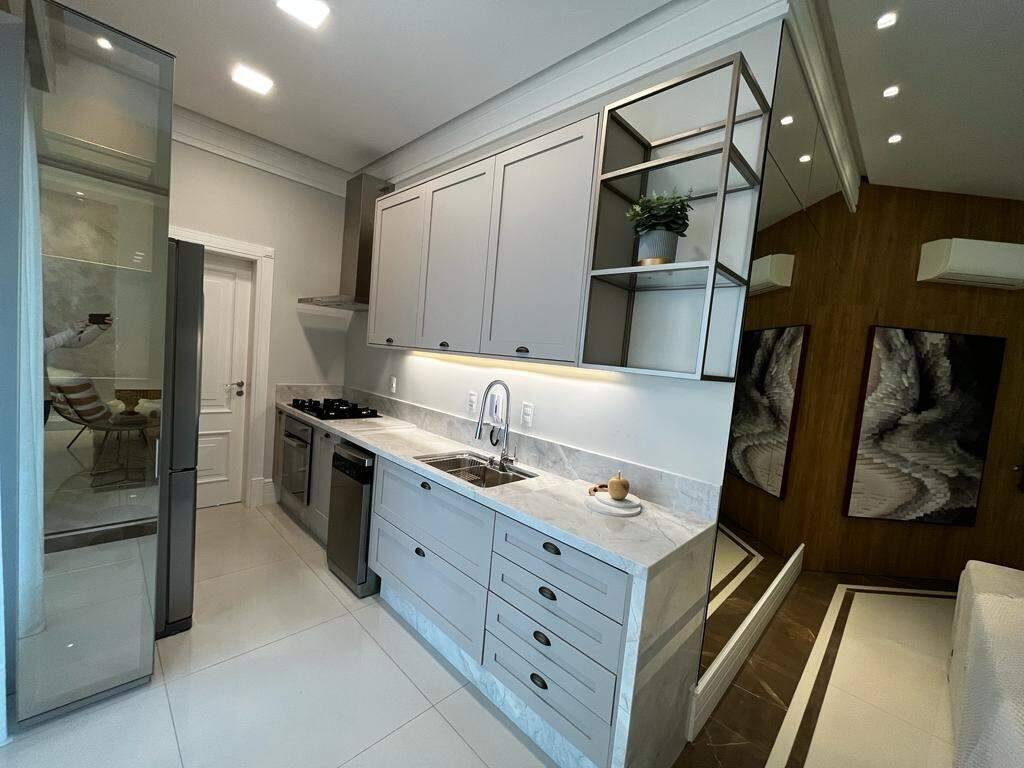 Foto do imóvel Apartamento Mobiliado no Magnifique Imperiale com 190m², 4 Suítes, Varanda e 3 Vagas em Meia Praia – Itapema