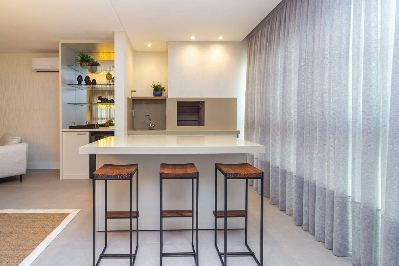 Foto do imóvel Apartamento Mobiliado com 3 Suítes no Residencial Dom Benedito em Meia Praia – Itapema**