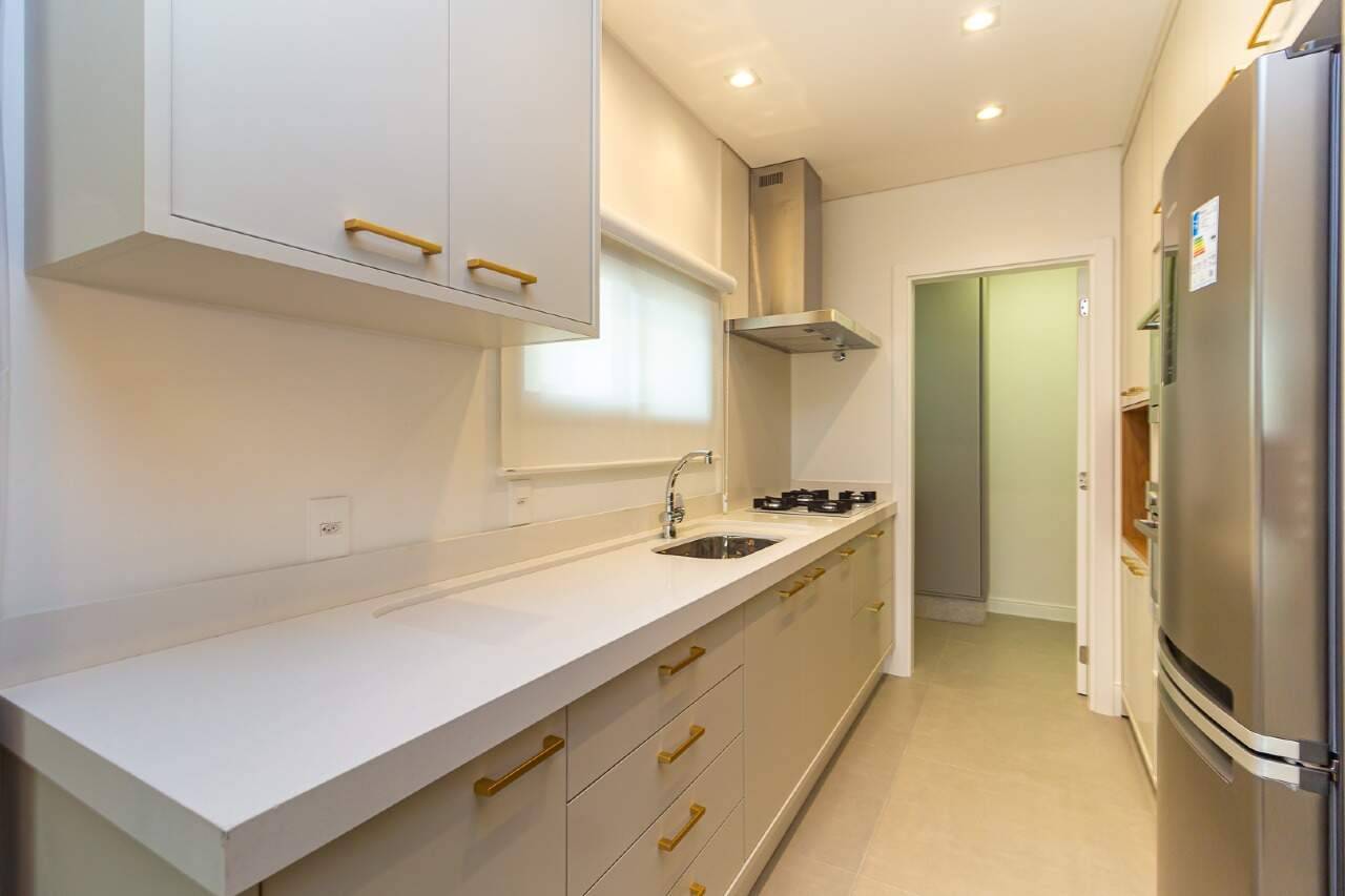 Foto do imóvel Apartamento Mobiliado com 3 Suítes no Residencial Dom Benedito em Meia Praia – Itapema**