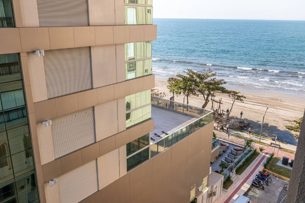 Foto do imóvel Apartamento 4 suítes no Edifício La Belle – 196m² a 60m do mar em Meia Praia, Itapema