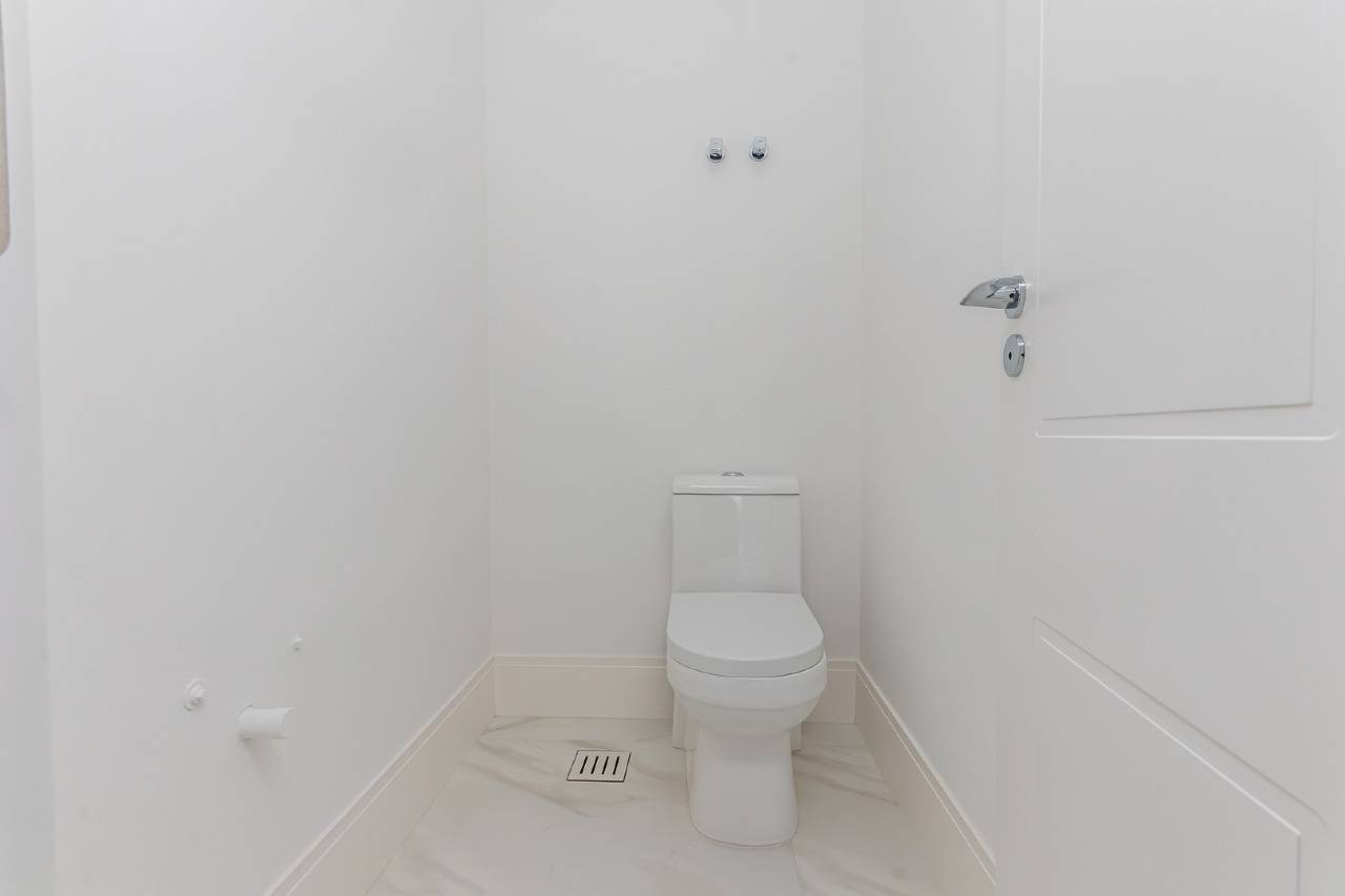 Foto do imóvel Apartamento 4 suítes no Edifício La Belle – 196m² a 60m do mar em Meia Praia, Itapema