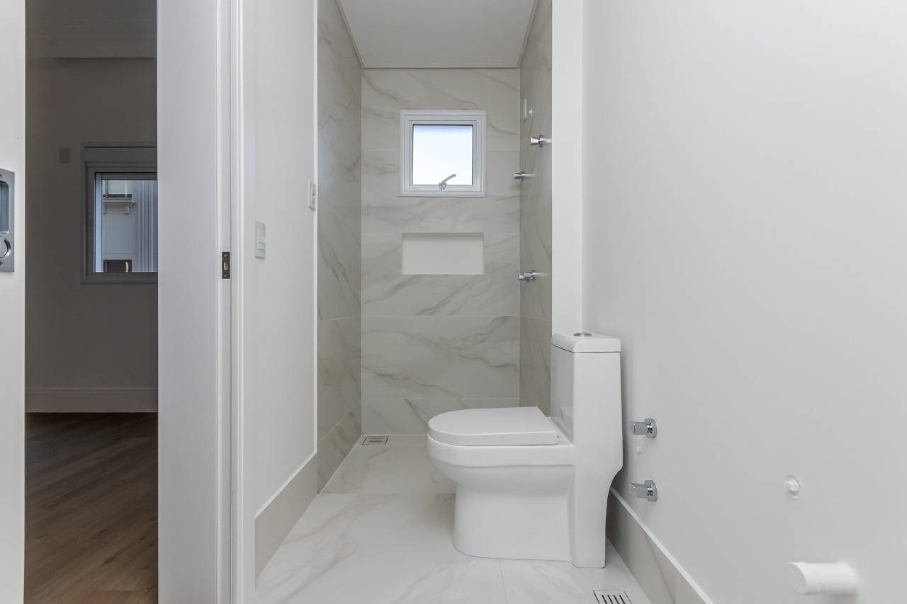 Foto do imóvel Apartamento 4 suítes no Edifício La Belle – 196m² a 60m do mar em Meia Praia, Itapema