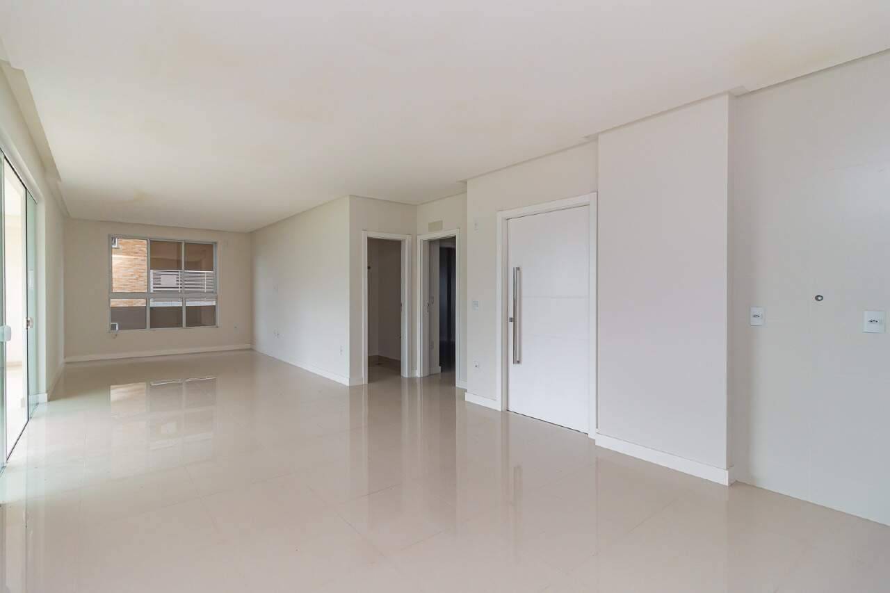 Foto do imóvel Apartamento com 3 suítes em Meia Praia, Itapema/SC.