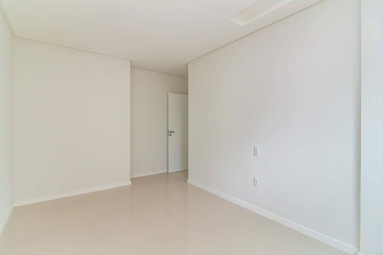 Foto do imóvel Apartamento com 3 suítes em Meia Praia, Itapema/SC.