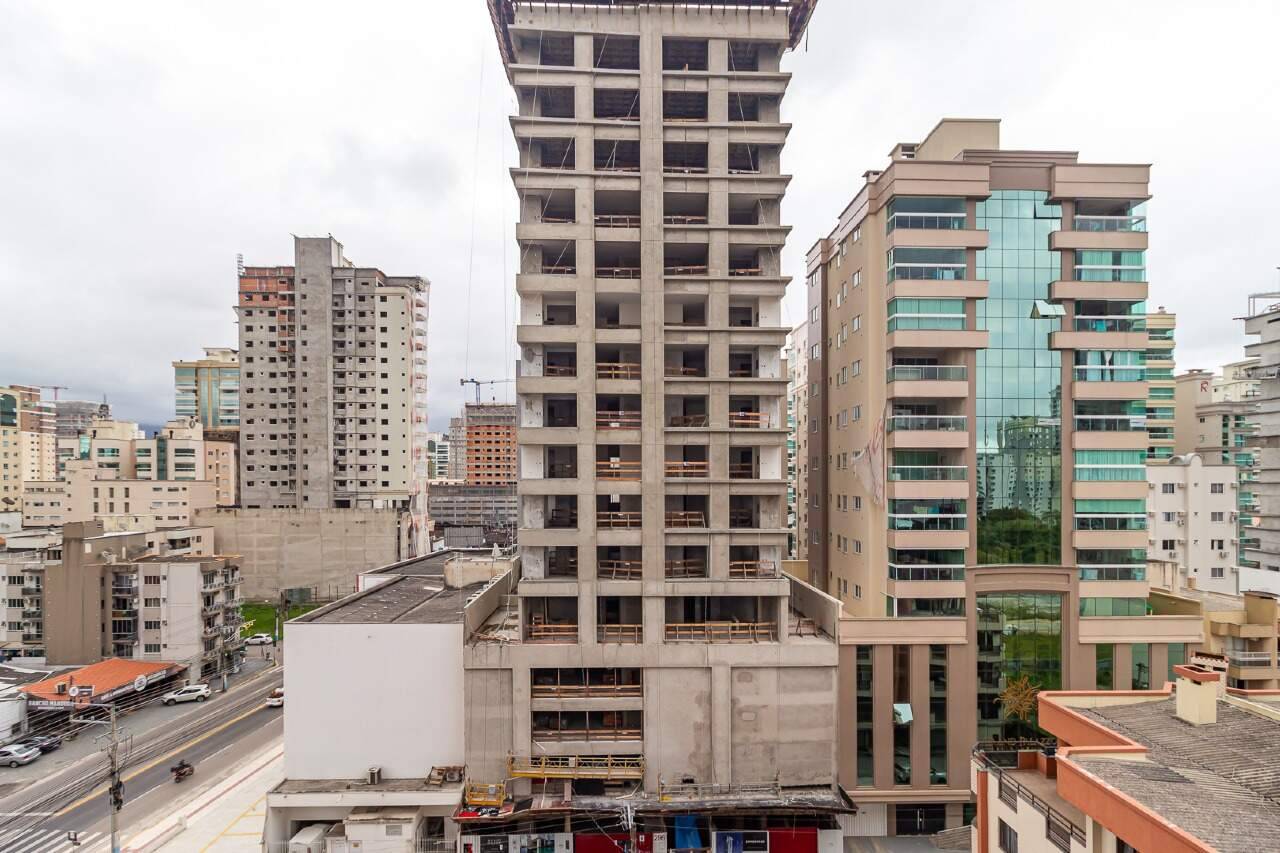 Foto do imóvel Apartamento com 3 suítes em Meia Praia, Itapema/SC.