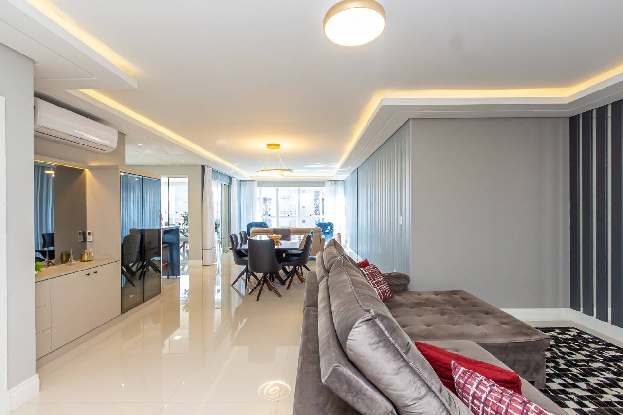 Foto do imóvel Apartamento 3 suítes no Edifício Mar das Arábias em Meia Praia Itapema – 170m²
