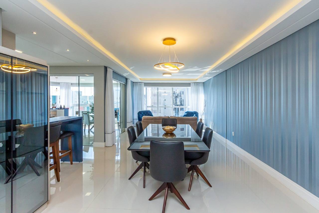 Foto do imóvel Apartamento 3 suítes no Edifício Mar das Arábias em Meia Praia Itapema – 170m²
