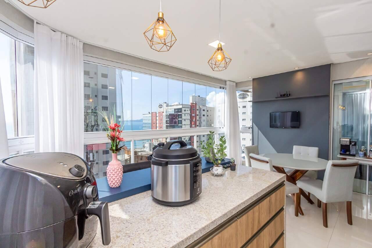 Foto do imóvel Apartamento 3 suítes no Edifício Mar das Arábias em Meia Praia Itapema – 170m²