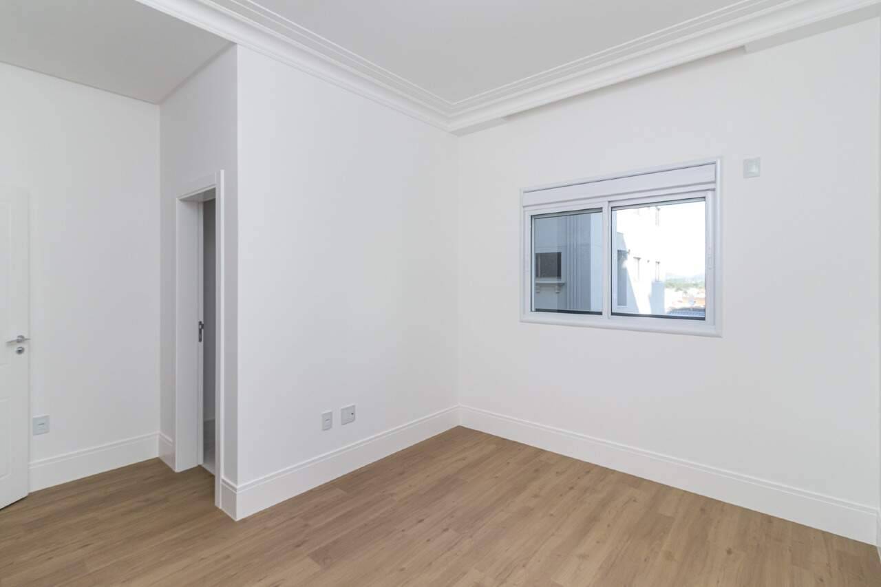 Foto do imóvel Apartamento 4 suítes no Edifício La Belle – 196m² a 60m do mar em Meia Praia, Itapema