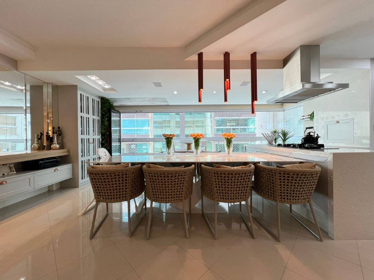 Foto do imóvel Apartamento mobiliado com vista para o mar a 300m da praia