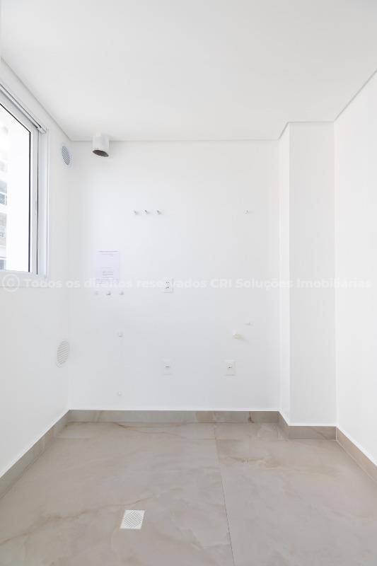 Foto do imóvel Apartamento de alto padrão na Praia Brava Itajaí com 4 suítes e 210m²