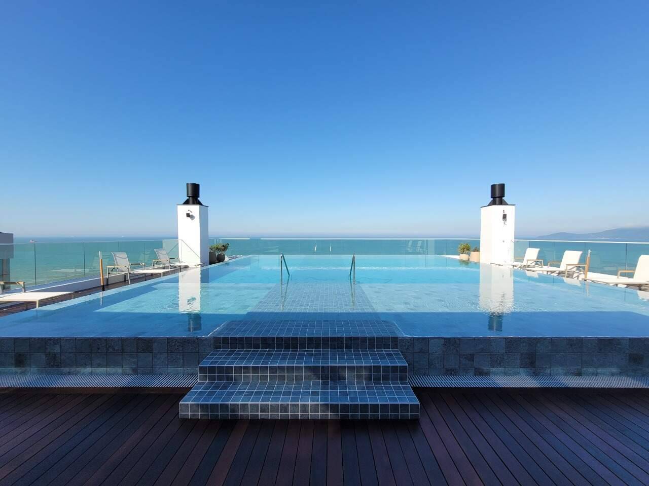 Foto do imóvel Apartamento de alto padrão na Praia Brava Itajaí com 4 suítes e 210m²