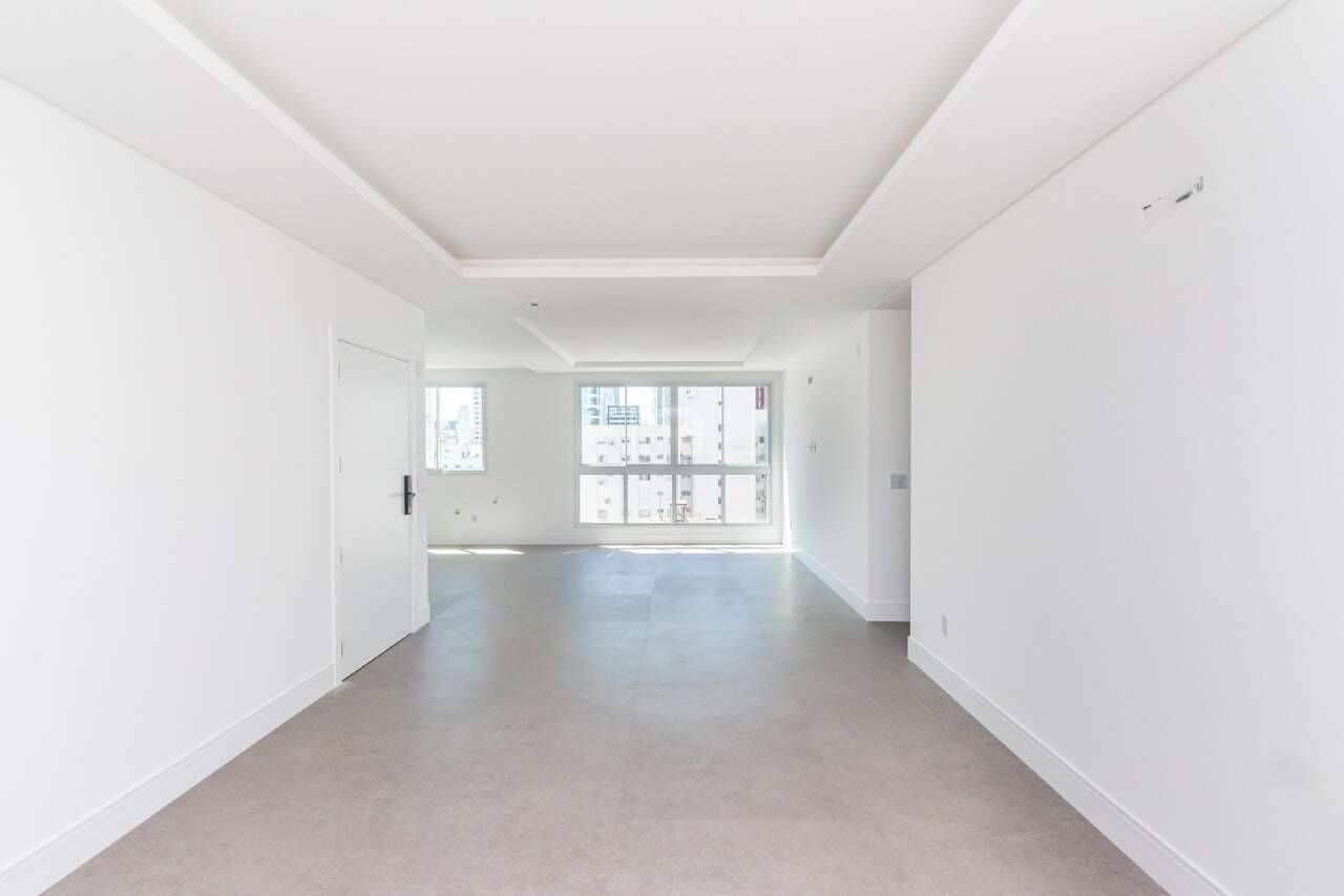 Foto do imóvel Apartamento no Edifício Villa Alba – 4 Quartos, 4 Suítes, 5 Banheiros no Centro de Balneário Camboriú