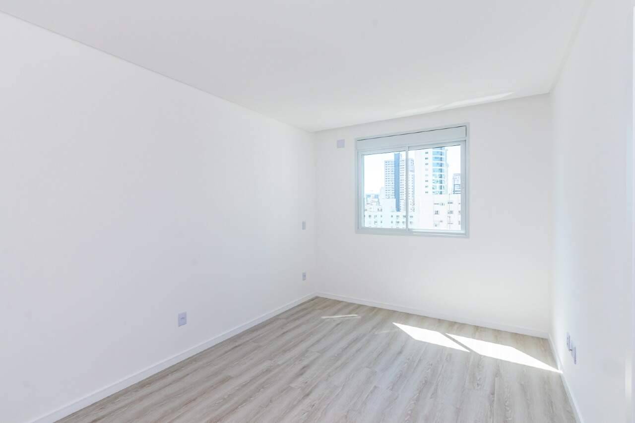 Foto do imóvel Apartamento no Edifício Villa Alba – 4 Quartos, 4 Suítes, 5 Banheiros no Centro de Balneário Camboriú
