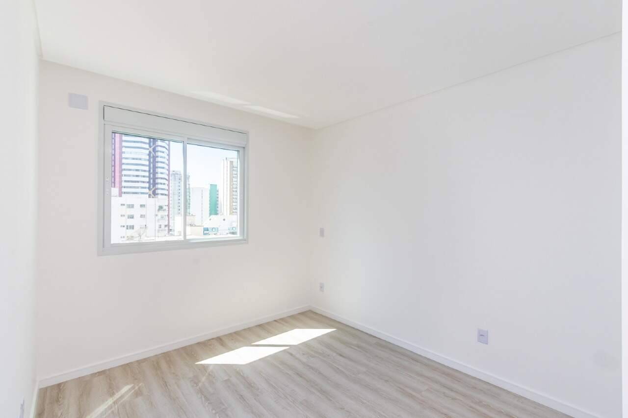 Foto do imóvel Apartamento no Edifício Villa Alba – 4 Quartos, 4 Suítes, 5 Banheiros no Centro de Balneário Camboriú