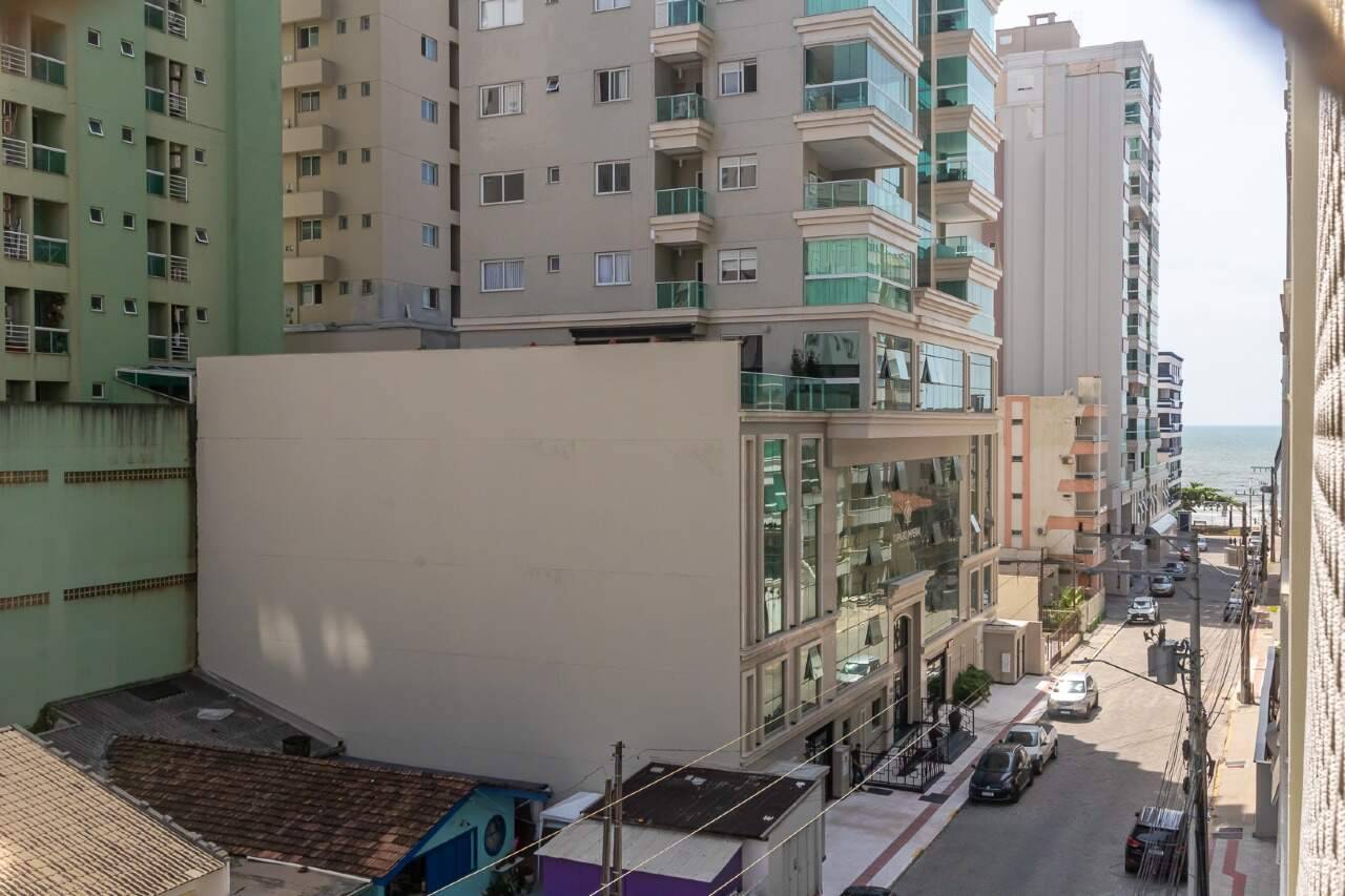 Foto do imóvel Apartamento 4 suites Quadra Mar Mobiliado a venda no Edifício Milano em Meia Praia.