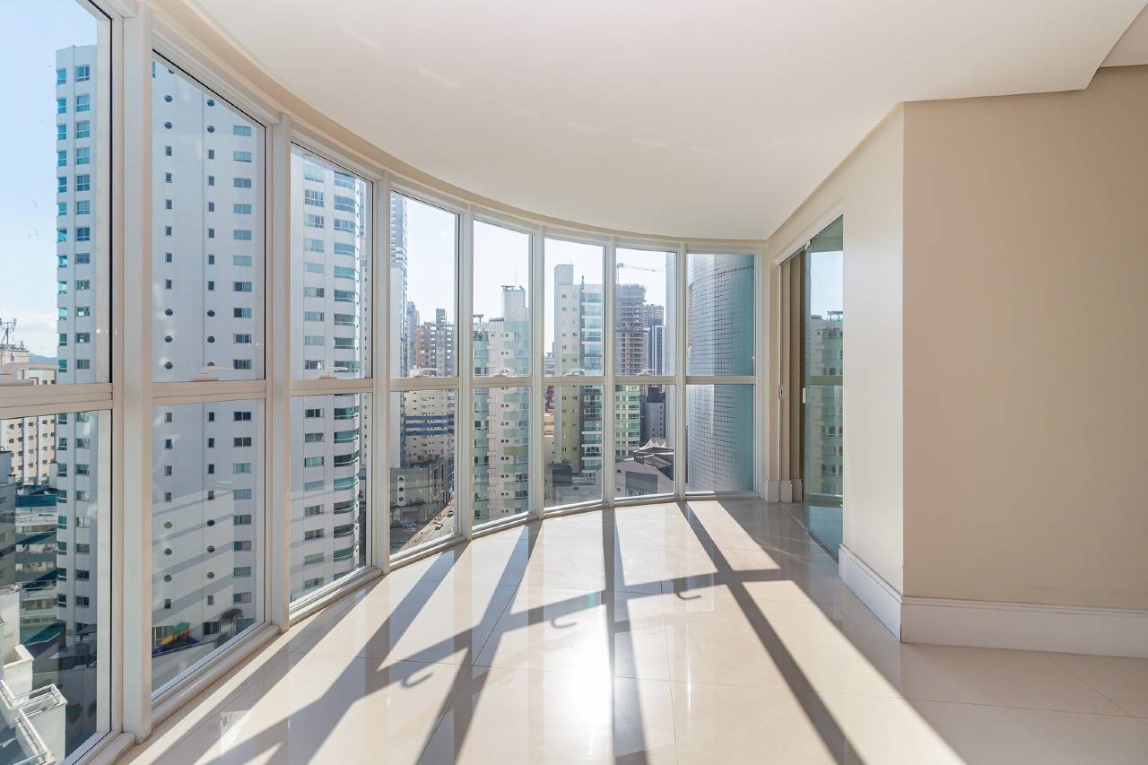 Foto do imóvel Apartamento com 03 suítes no Lê Majestic em Balneário Camboriú.
