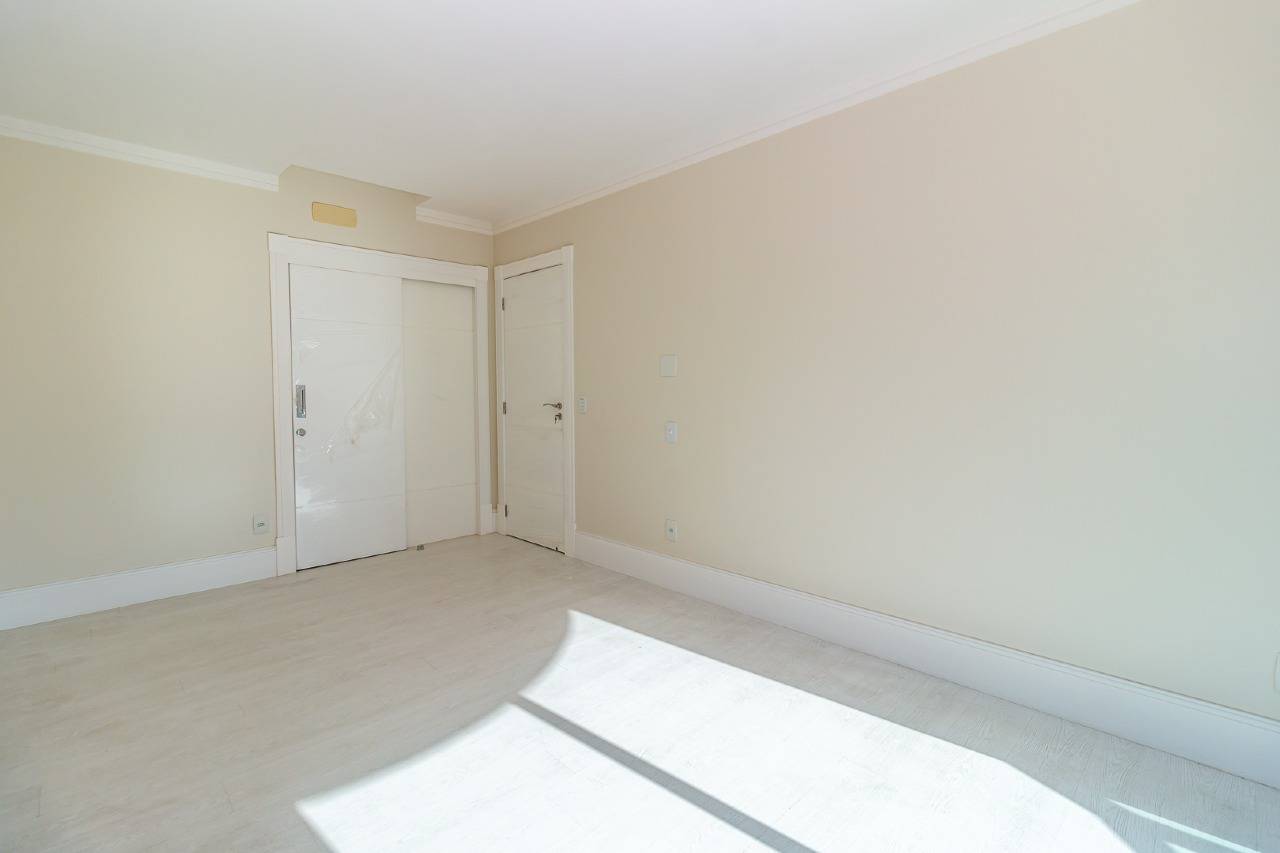 Foto do imóvel Apartamento com 03 suítes no Lê Majestic em Balneário Camboriú.