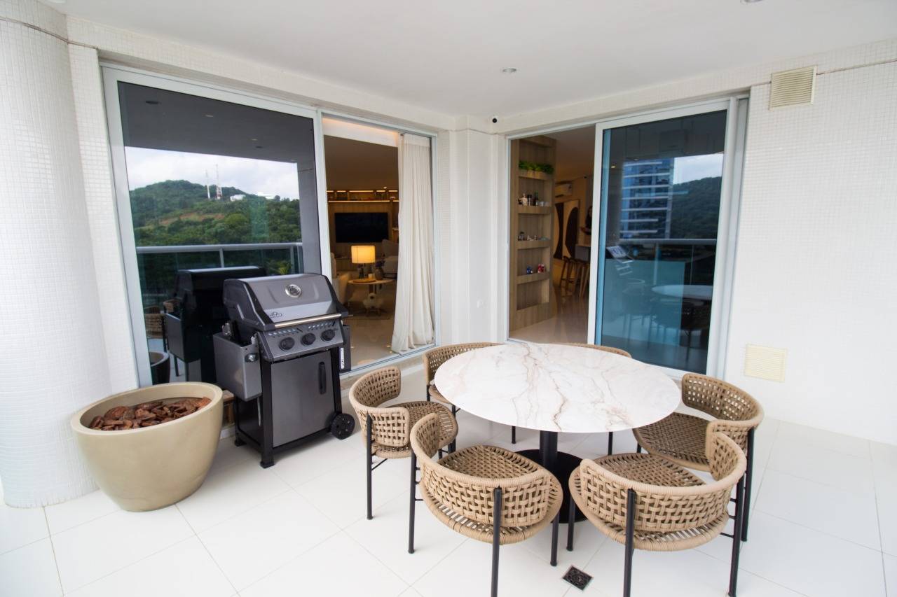 Foto do imóvel Apartamento no Brava Home Resort Itajaí , na Praia Brava com 5 suítes e 350m²