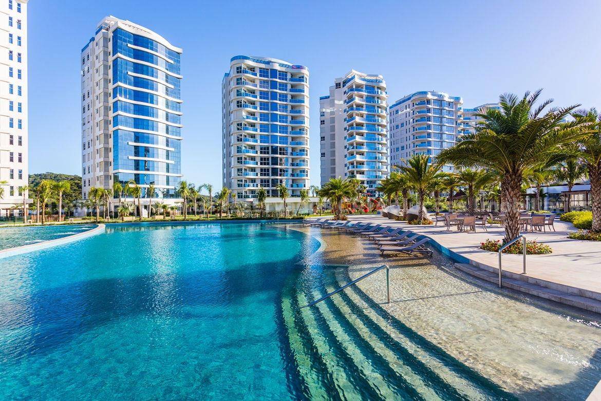 Foto do imóvel Apartamento no Brava Home Resort Itajaí , na Praia Brava com 5 suítes e 350m²