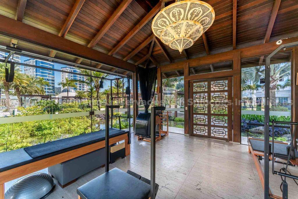 Foto do imóvel Apartamento no Brava Home Resort Itajaí , na Praia Brava com 5 suítes e 350m²