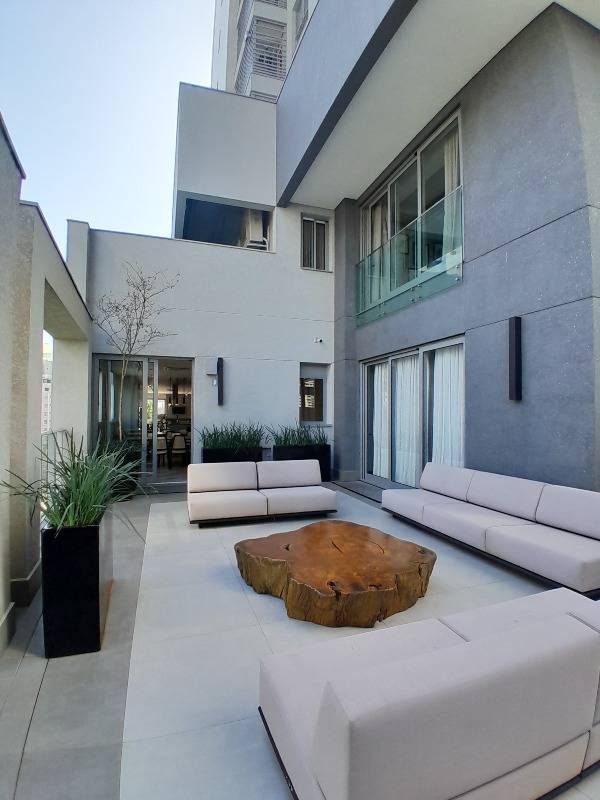 Foto do imóvel Apartamento Frente Mar com 04 suítes á venda no Edifício Splendido em Balneário Camboriú