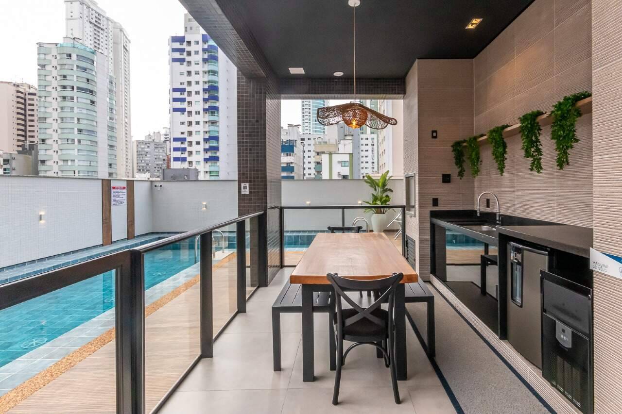 Foto do imóvel Apartamento com 03 suítes á venda no Edifício Porto Rotterdam em Balneário Camboriú