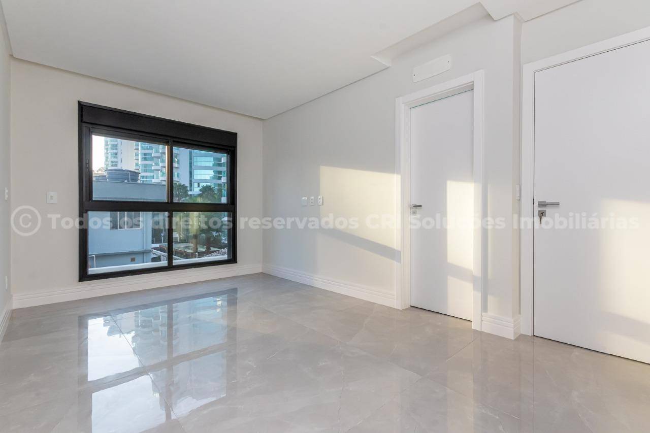 Foto do imóvel Apartamento de 2 suítes no Brava Center na praia Brava em Itajai