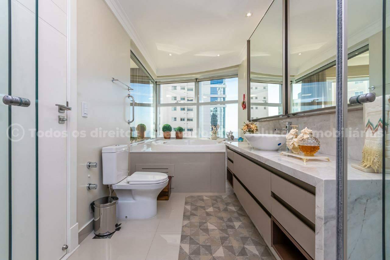 Foto do imóvel Apartamento de 3 suítes no Infinity Coast com vista mar em Balneário Camboriú – 4 vagas